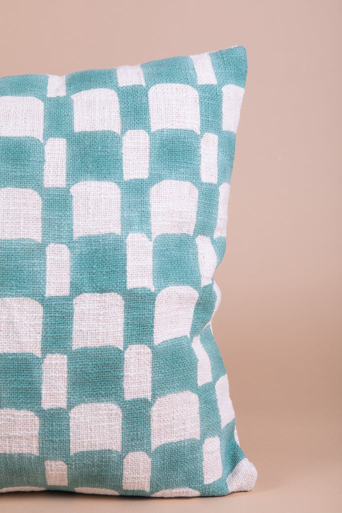 Wular - Checkered Accent Pillow Cover
